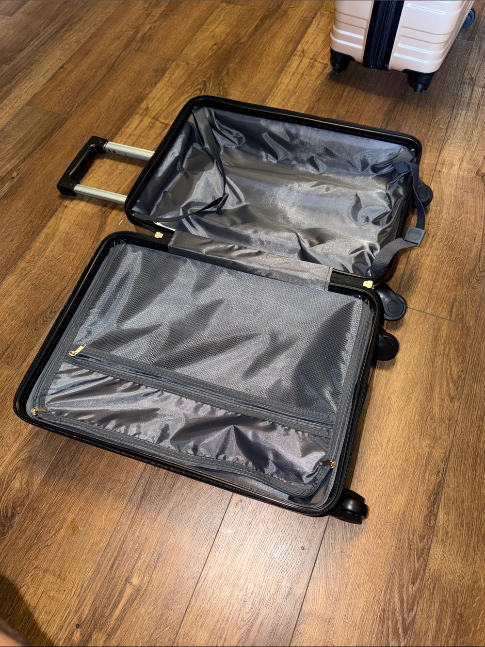 Women's Travel Carry-On Hardshell Suitcase in Rose Gold 20inch - Picture 3 of 7